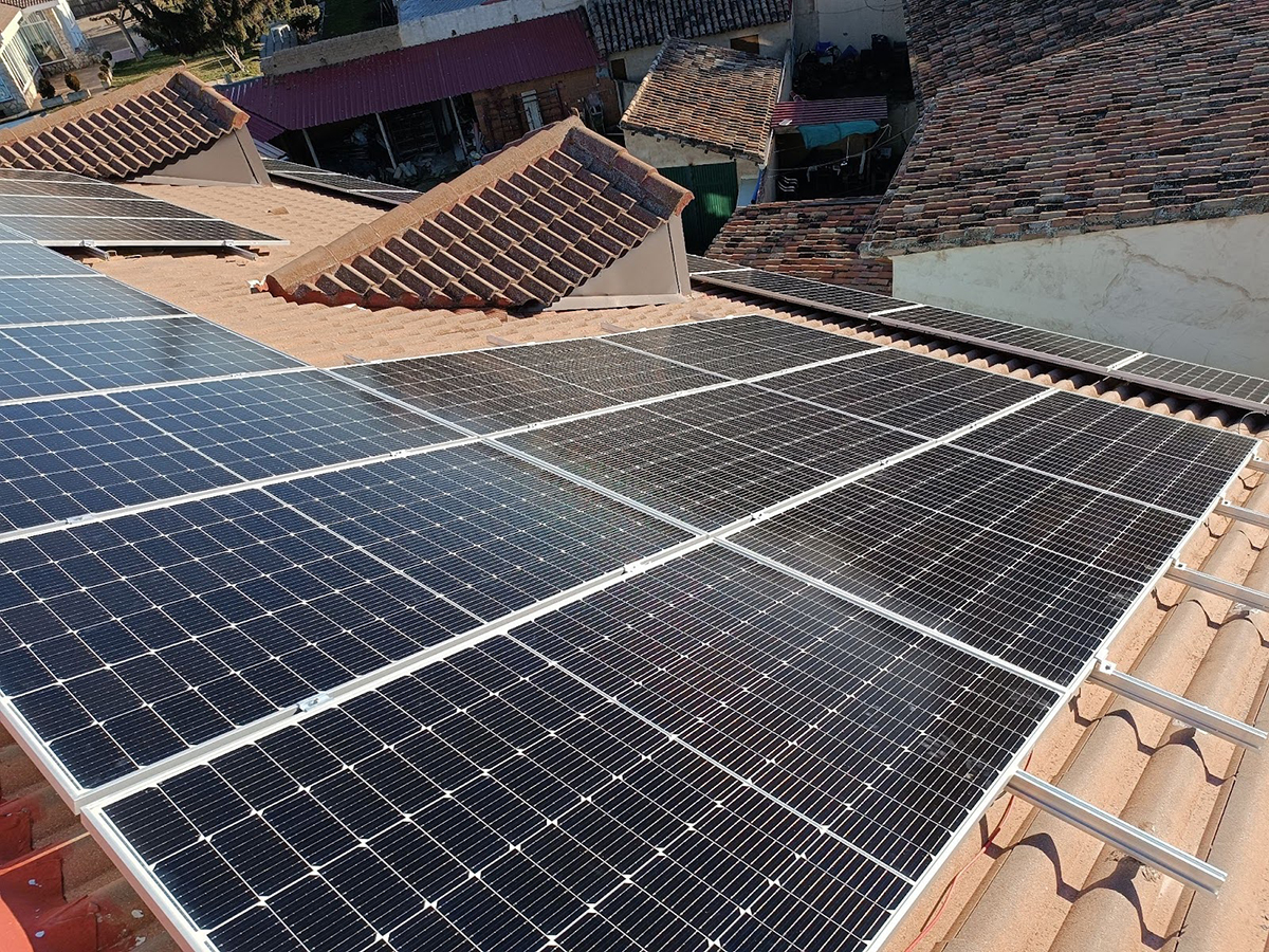 Installation photovoltaïque dans le centre résidentiel Nuestra Señora de Fátima