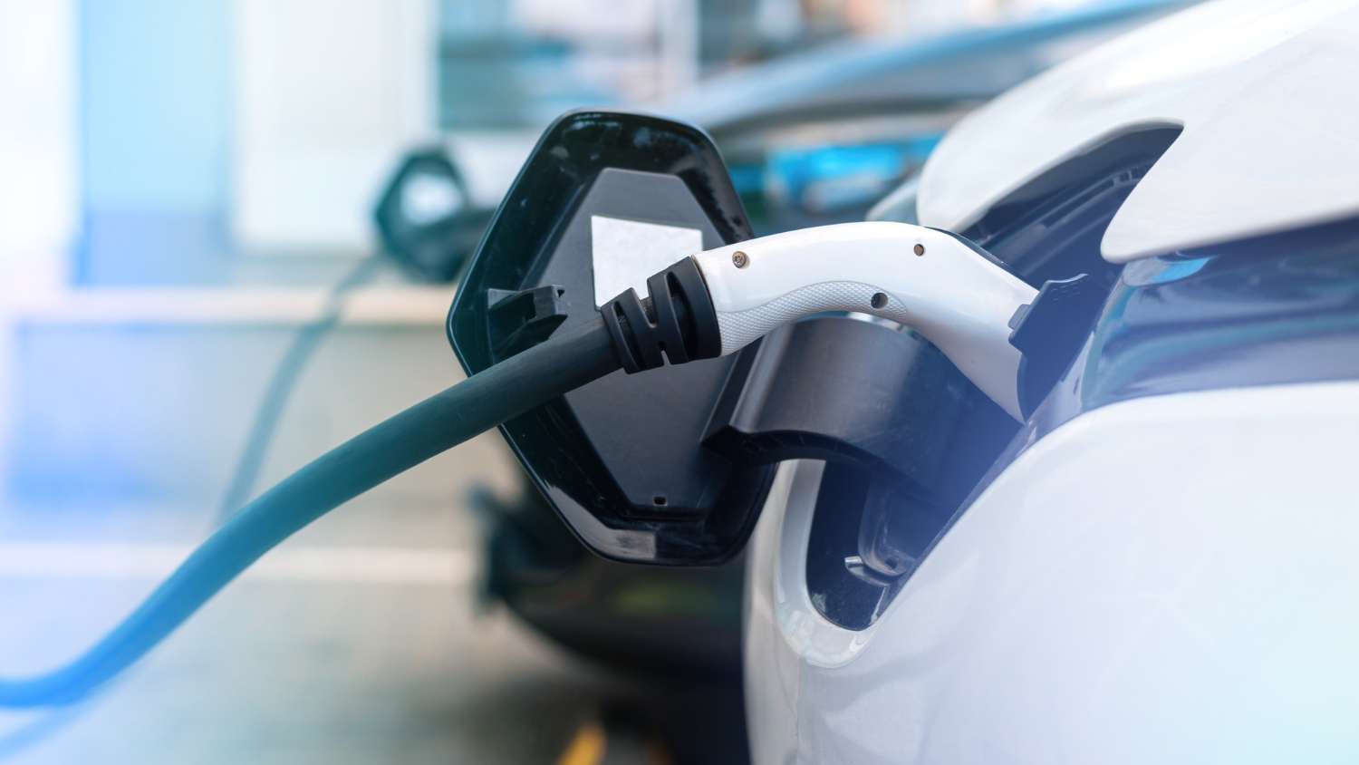 chargeur monophasé ou triphasé