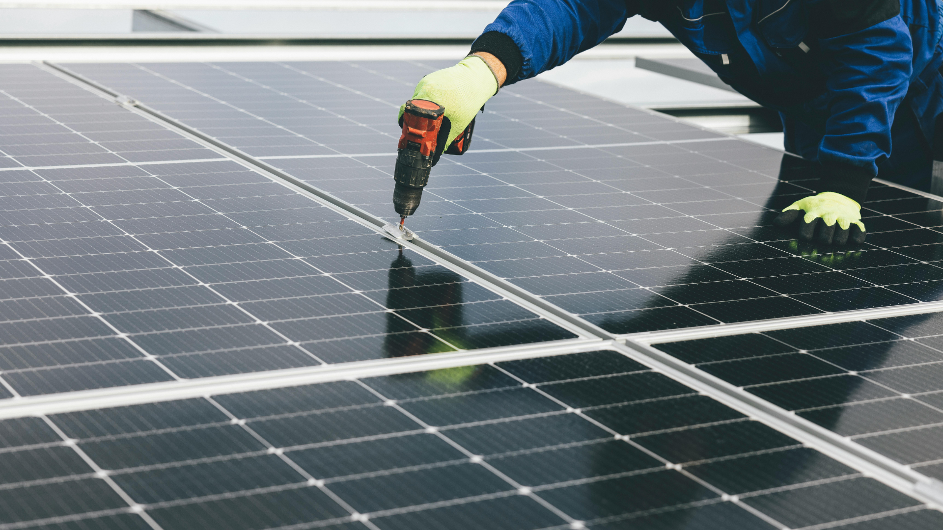 L'opérateur prolonge la durée de vie des panneaux solaires
