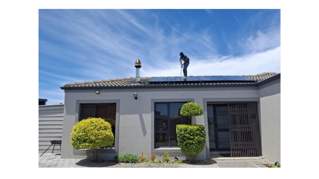 Personne bénéficiant de subventions pour panneaux solaires en 2026