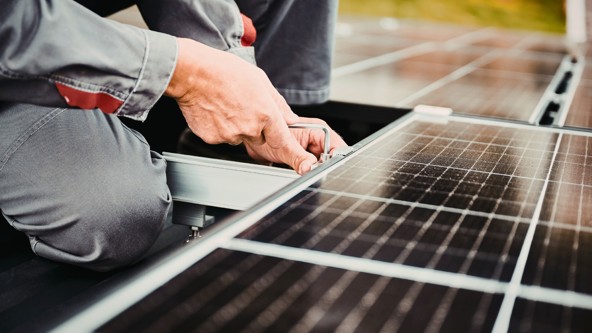 Comment nettoyer correctement les panneaux solaires